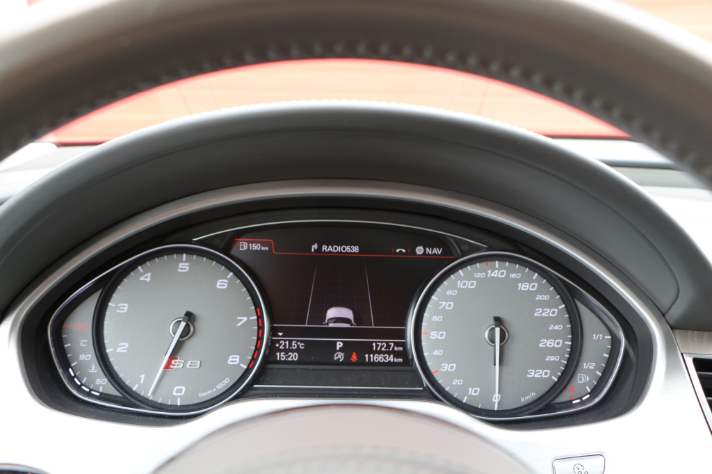 Audi S8