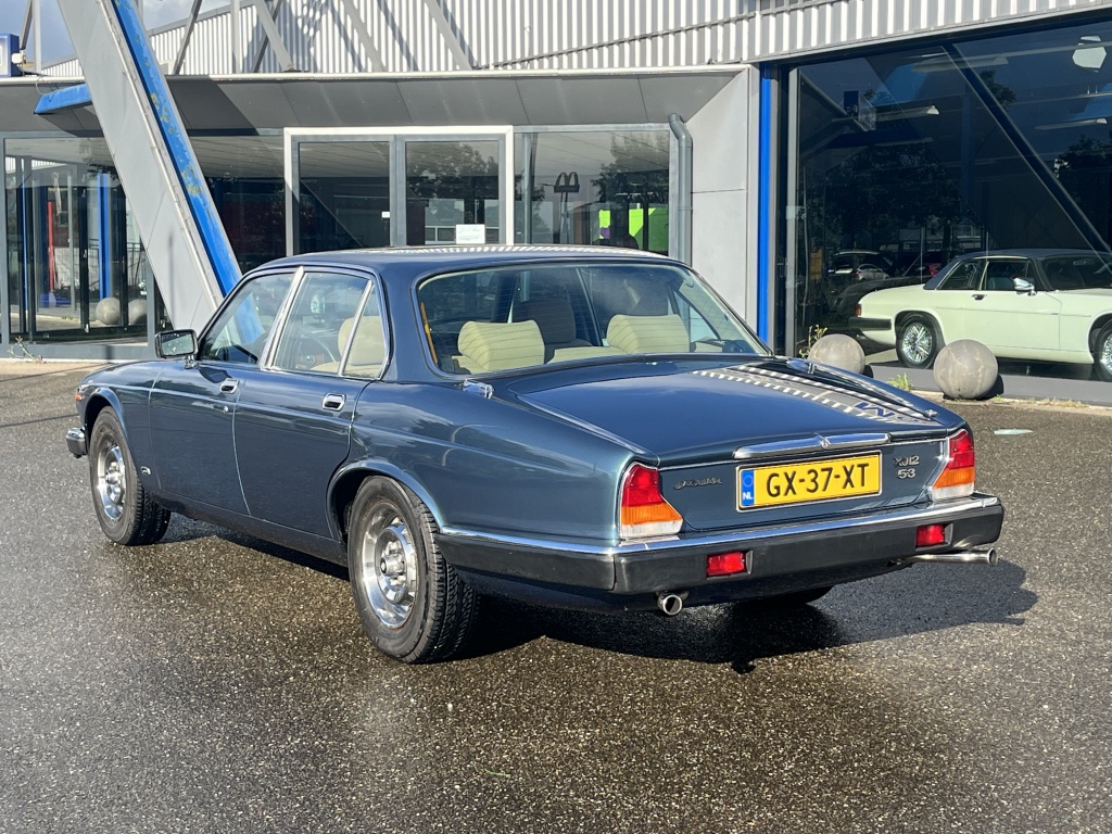Jaguar Xj