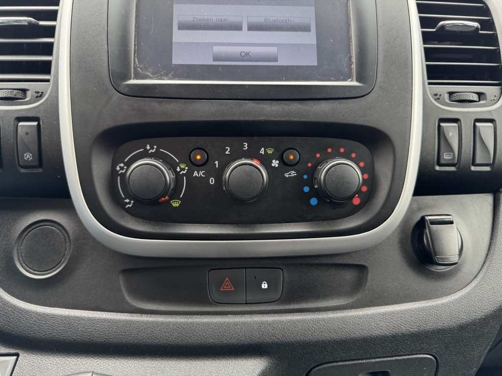 Nissan Nv300
