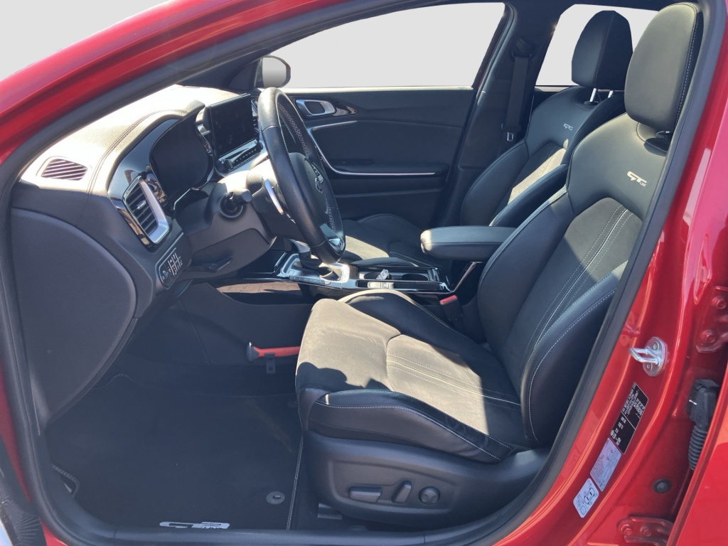 Kia Proceed