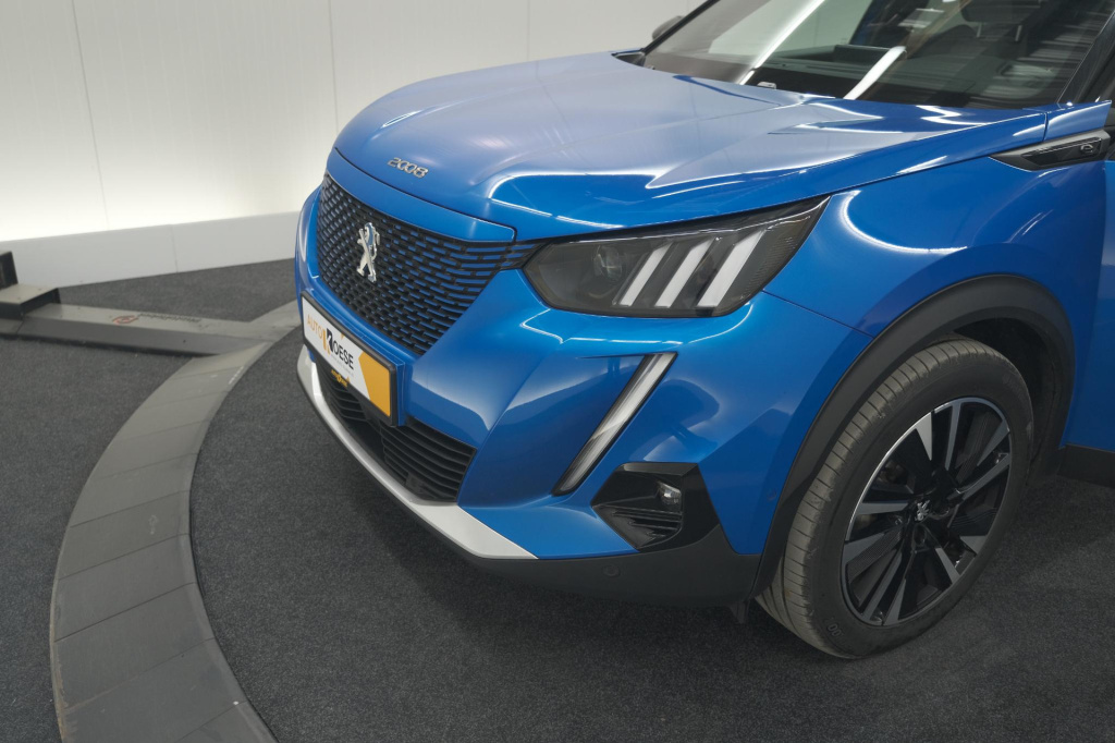 Peugeot E-2008