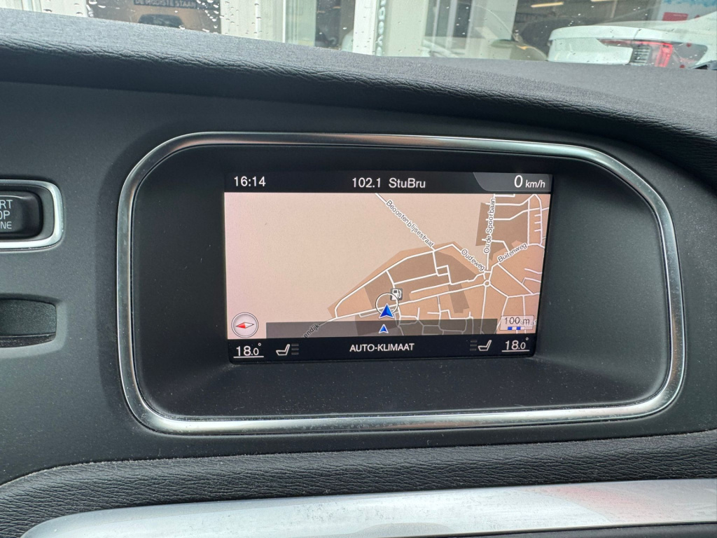 Volvo V40