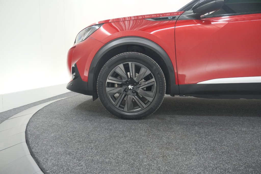 Peugeot E-2008