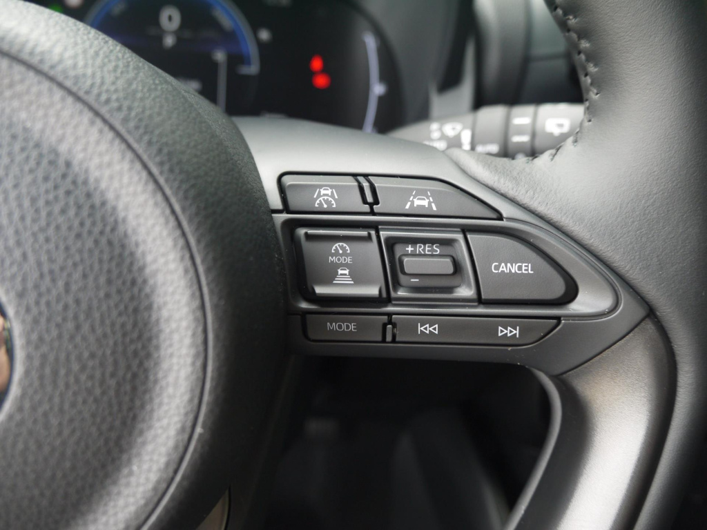 Mazda 2 Hybrid