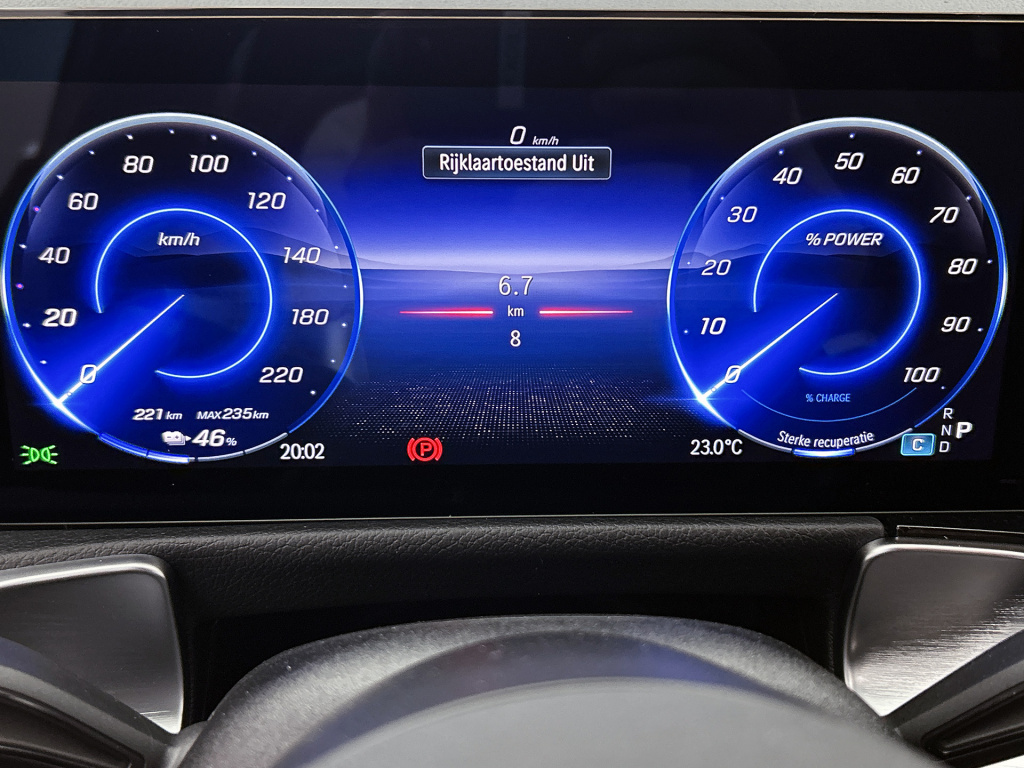 Mercedes-Benz Eqb