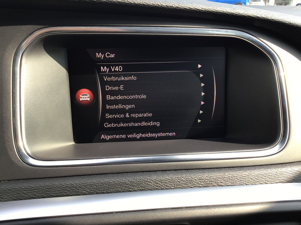 Volvo V40