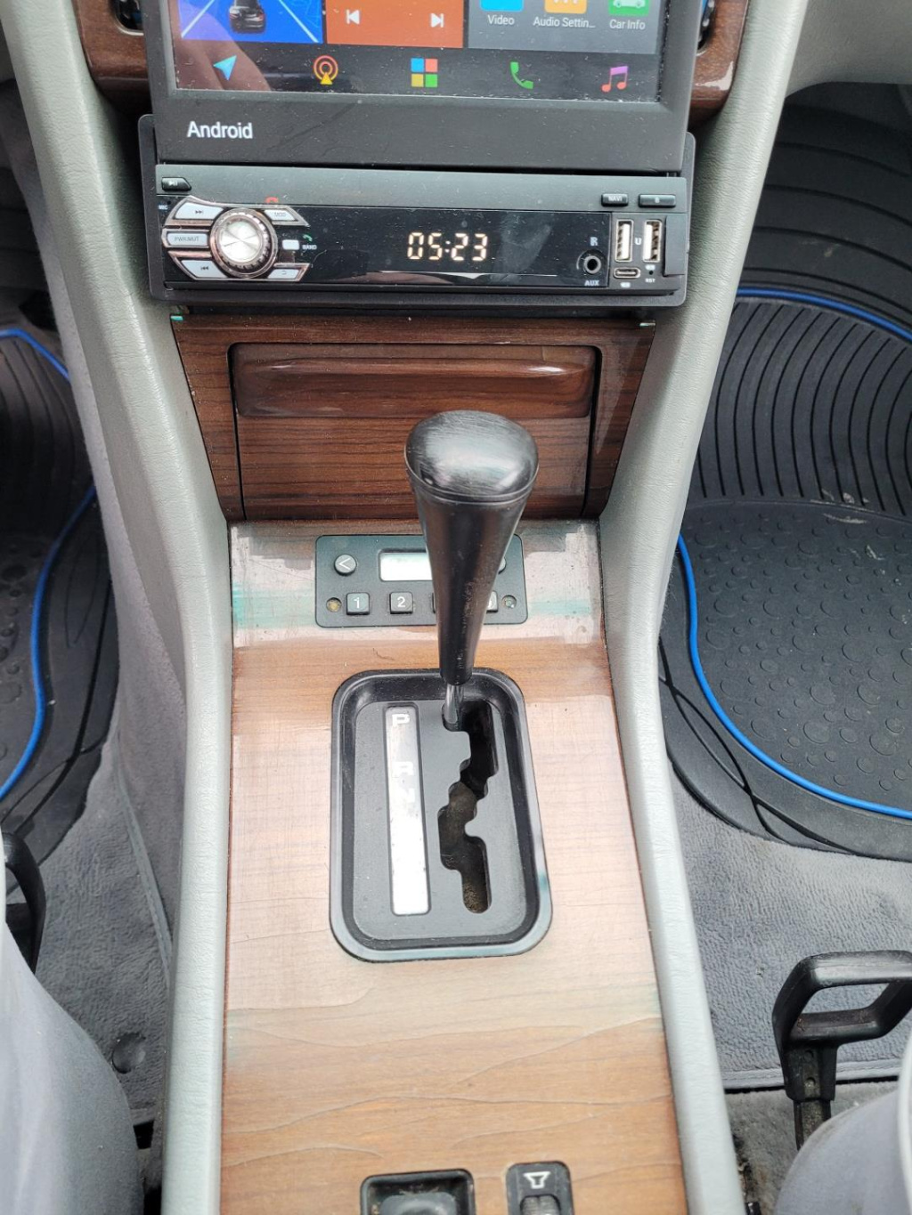 Mercedes-Benz 200