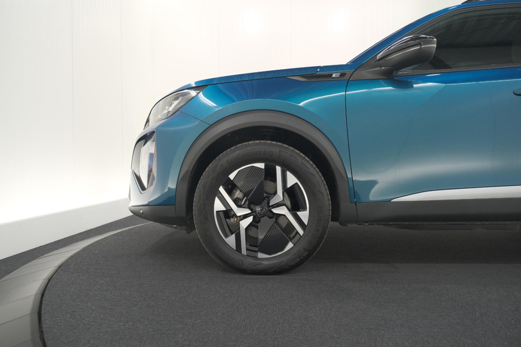 Peugeot E-2008