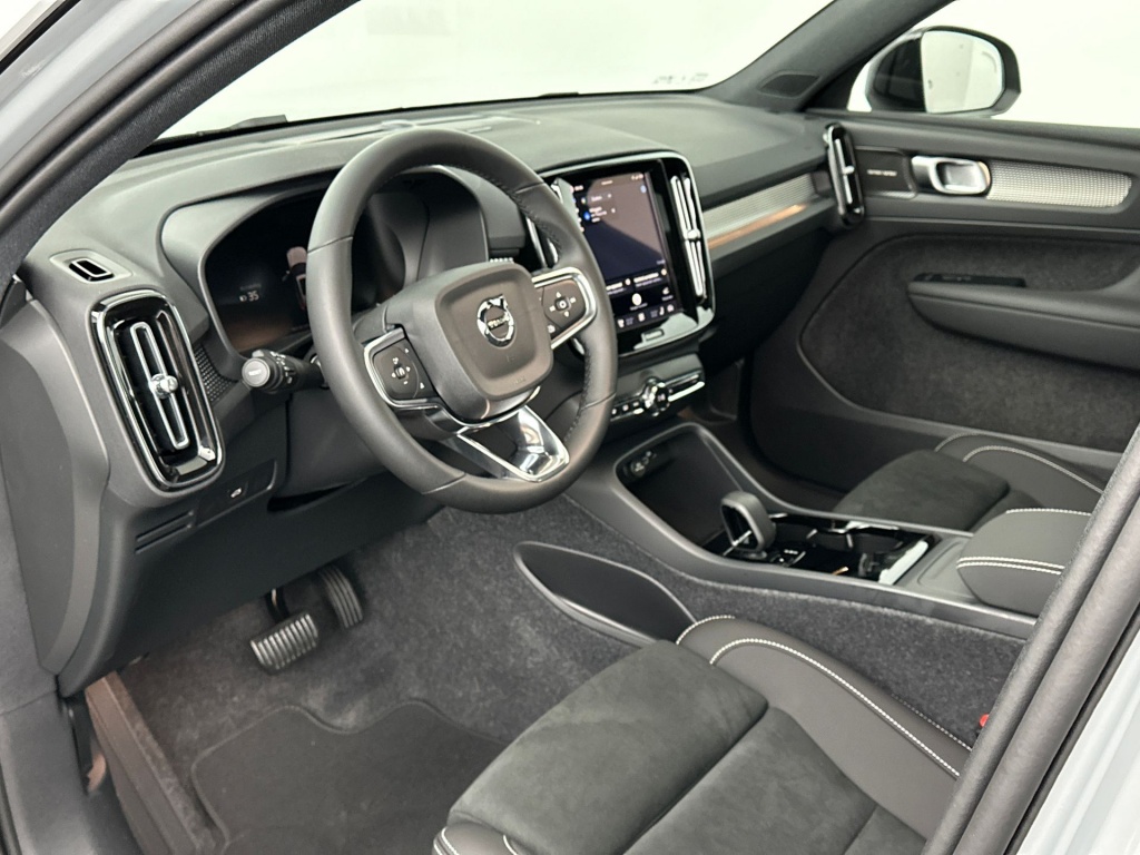 Volvo Ex40