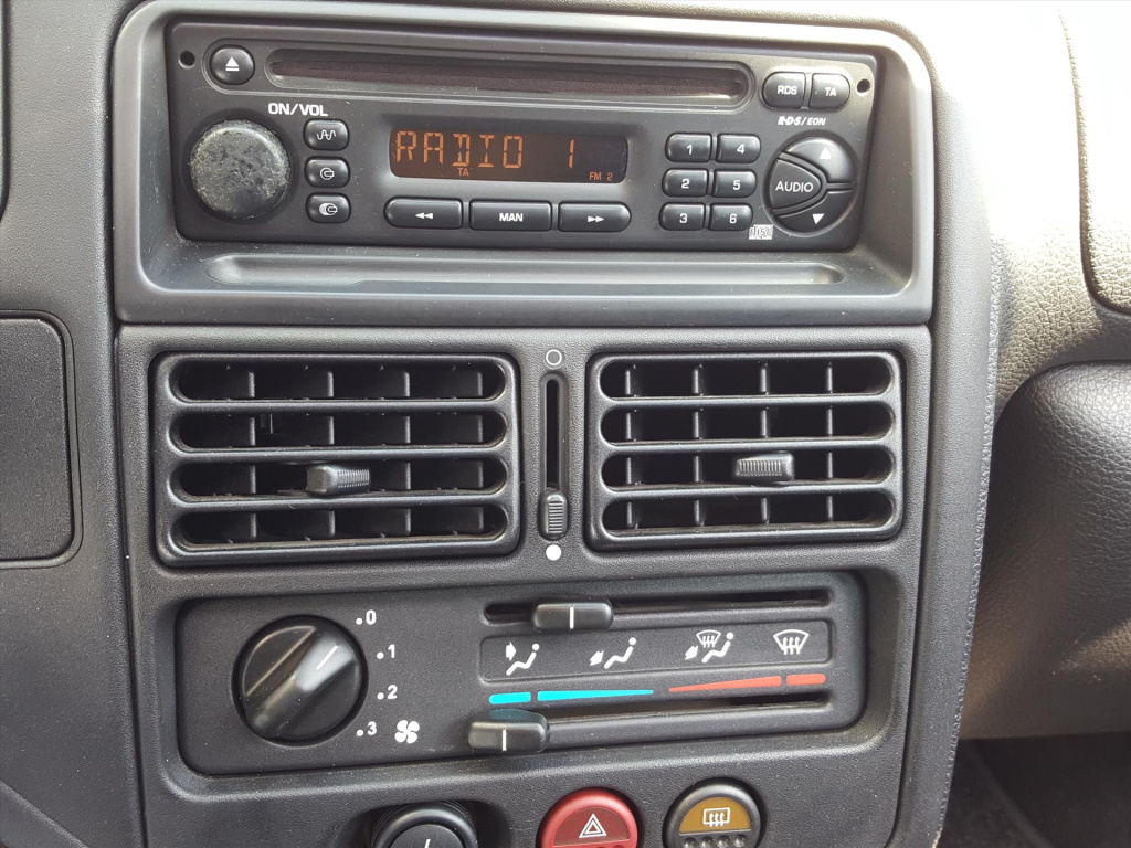 Peugeot 106