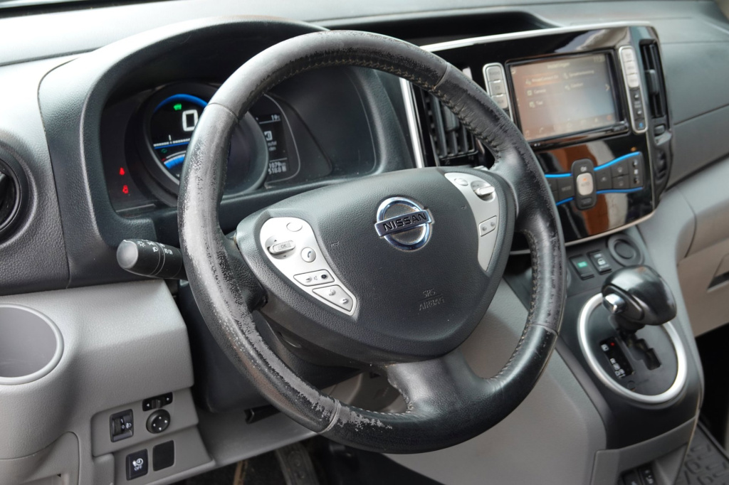 Nissan E-nv200