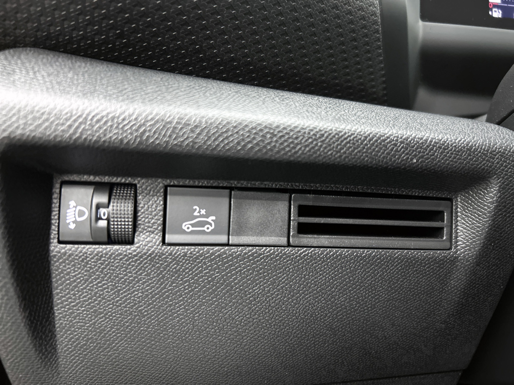 Citroen C4 X
