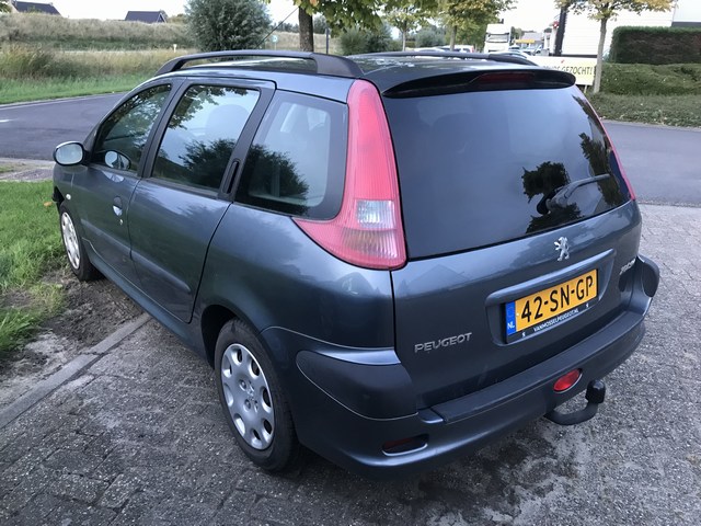Peugeot 206