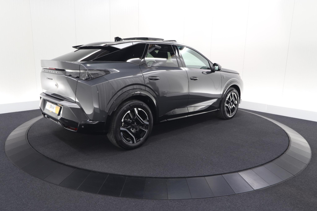 Peugeot E-3008