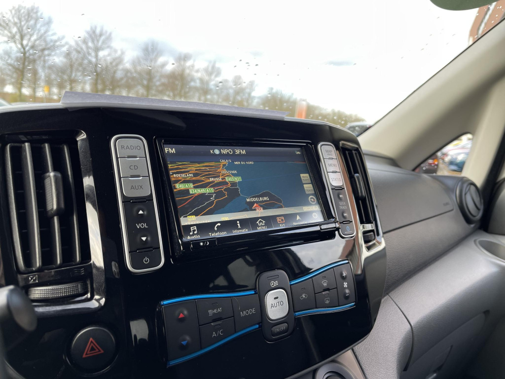 Nissan E-nv200