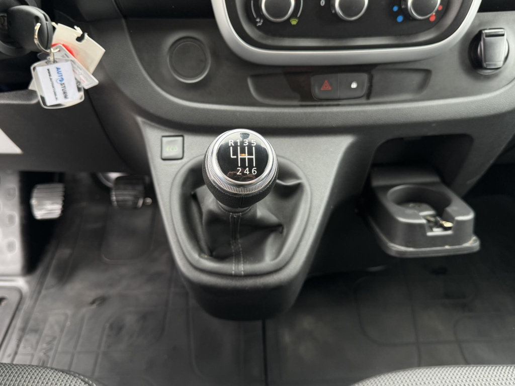 Nissan Nv300