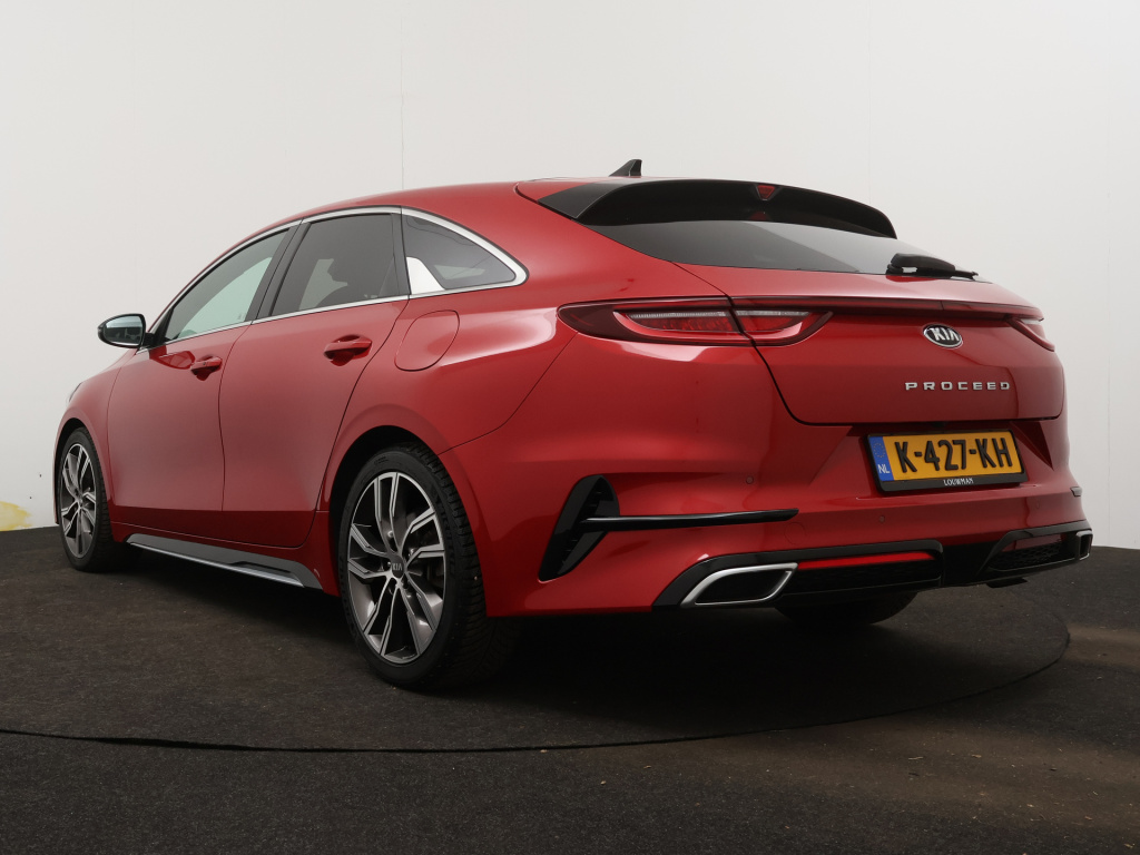 Kia Proceed