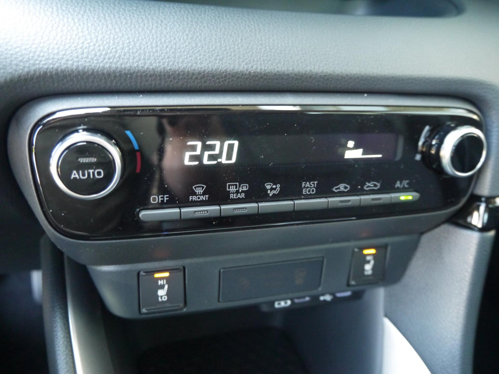 Mazda 2 Hybrid