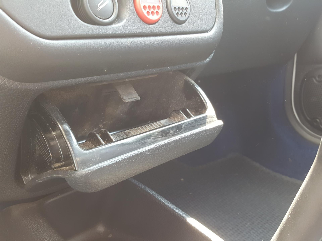 Peugeot 106
