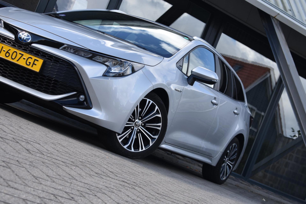 Toyota Corolla Touring Sports