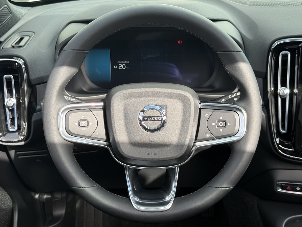 Volvo Ex40