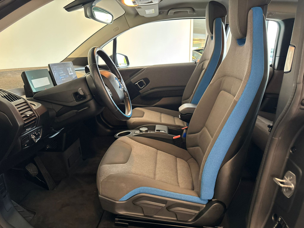 BMW I3