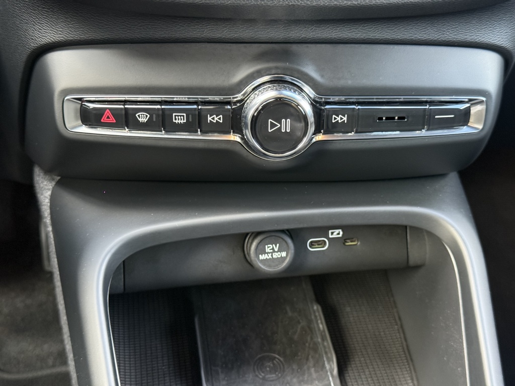 Volvo Ex40