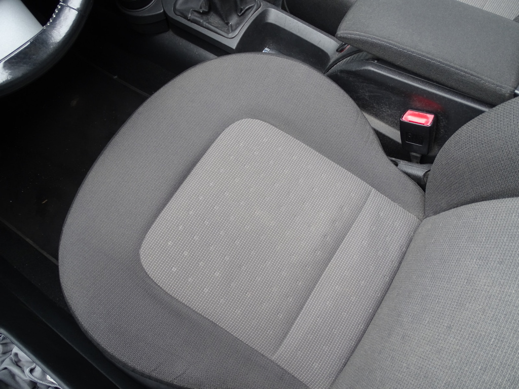 Volkswagen New Beetle