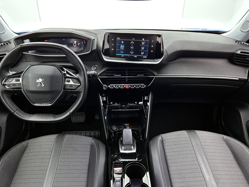 Peugeot E-2008