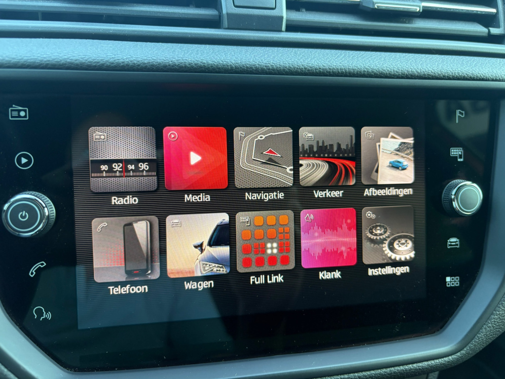 Seat Arona