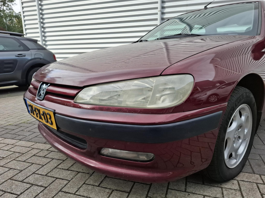 Peugeot 406