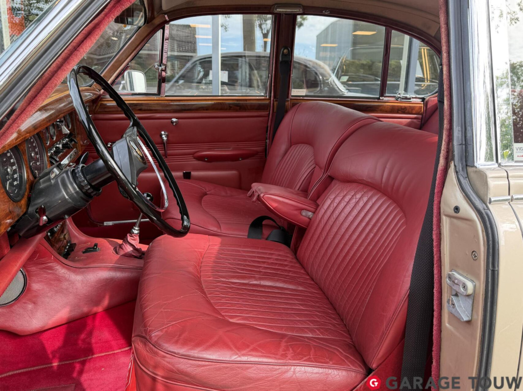 Jaguar S-Type