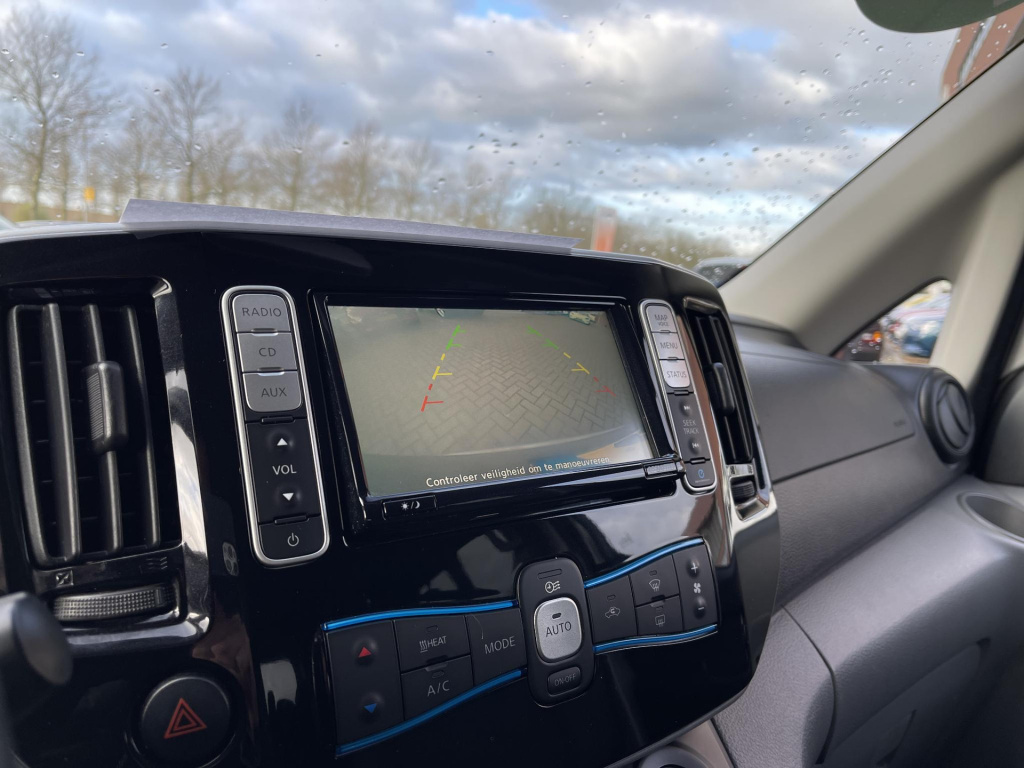Nissan E-nv200