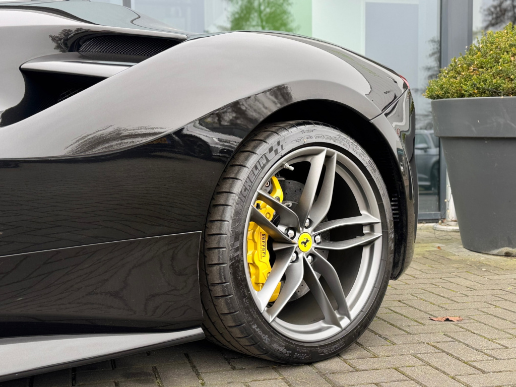 Ferrari 488