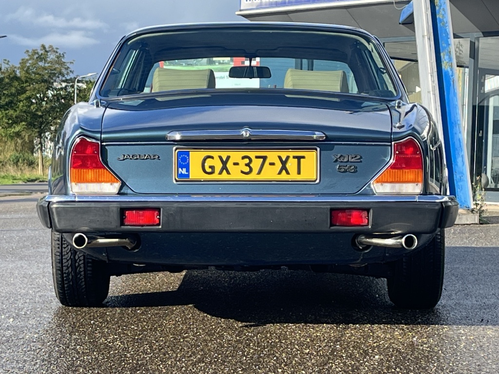 Jaguar Xj