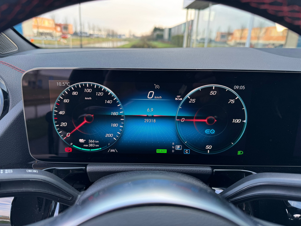 Mercedes-Benz Eqa
