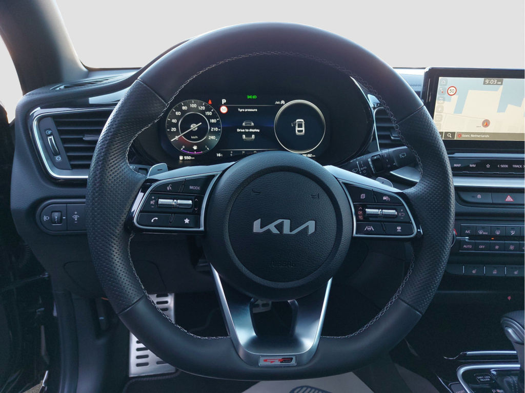 Kia Proceed