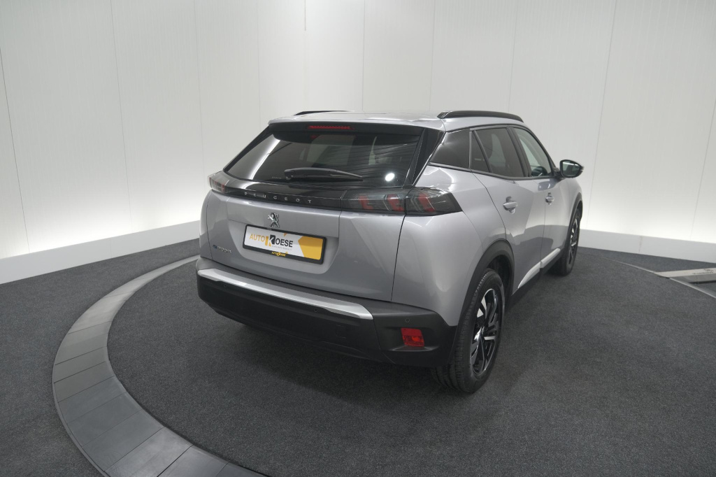 Peugeot E-2008