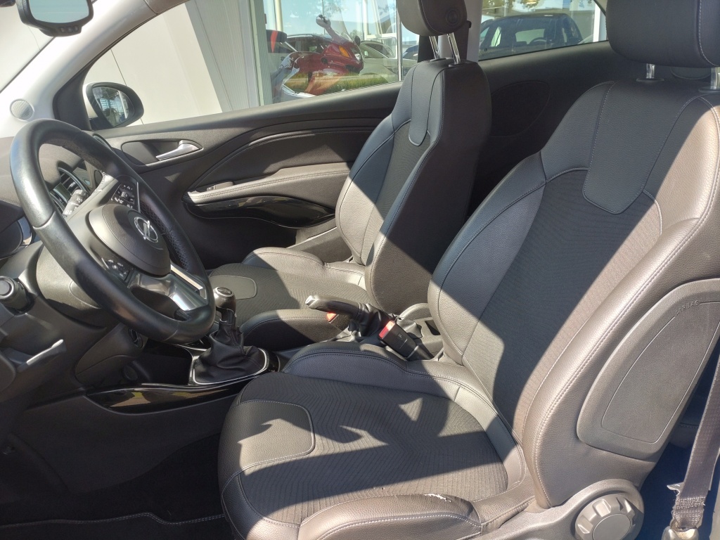Opel Adam
