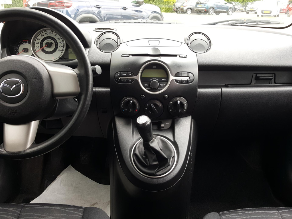 Mazda 2