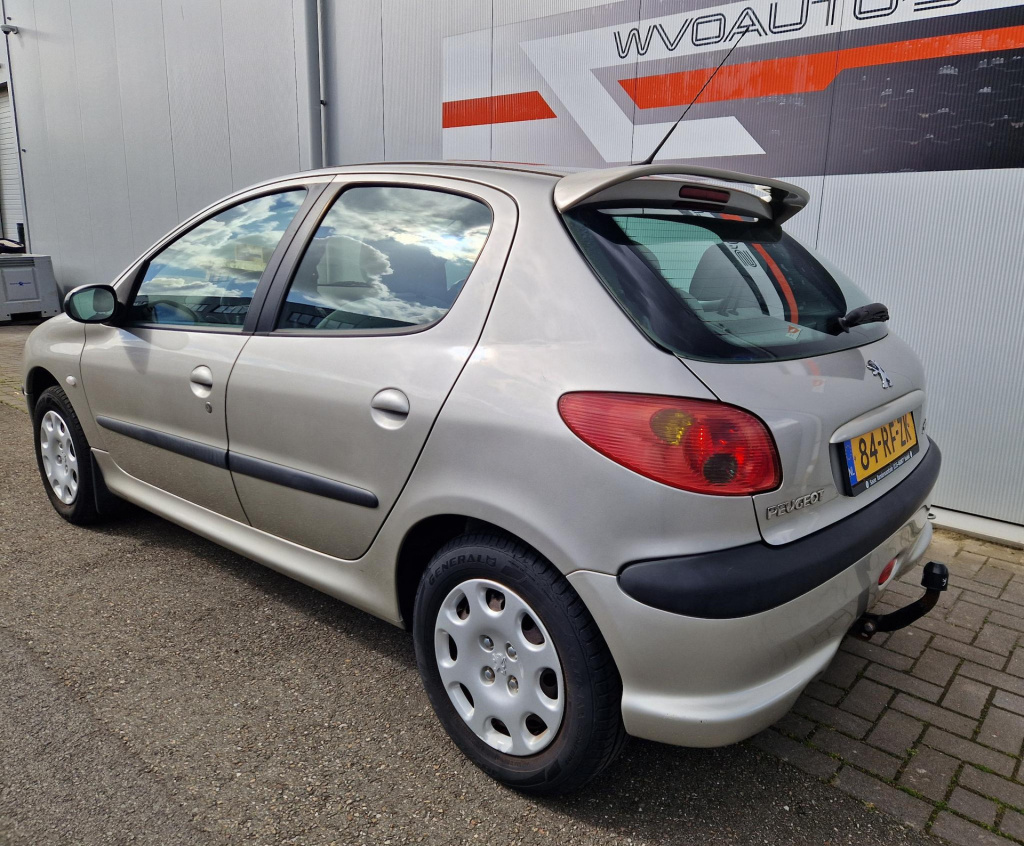 Peugeot 206