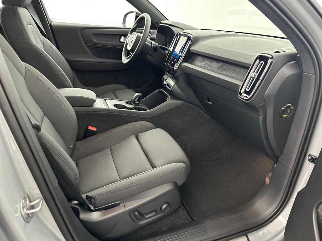 Volvo Ex40