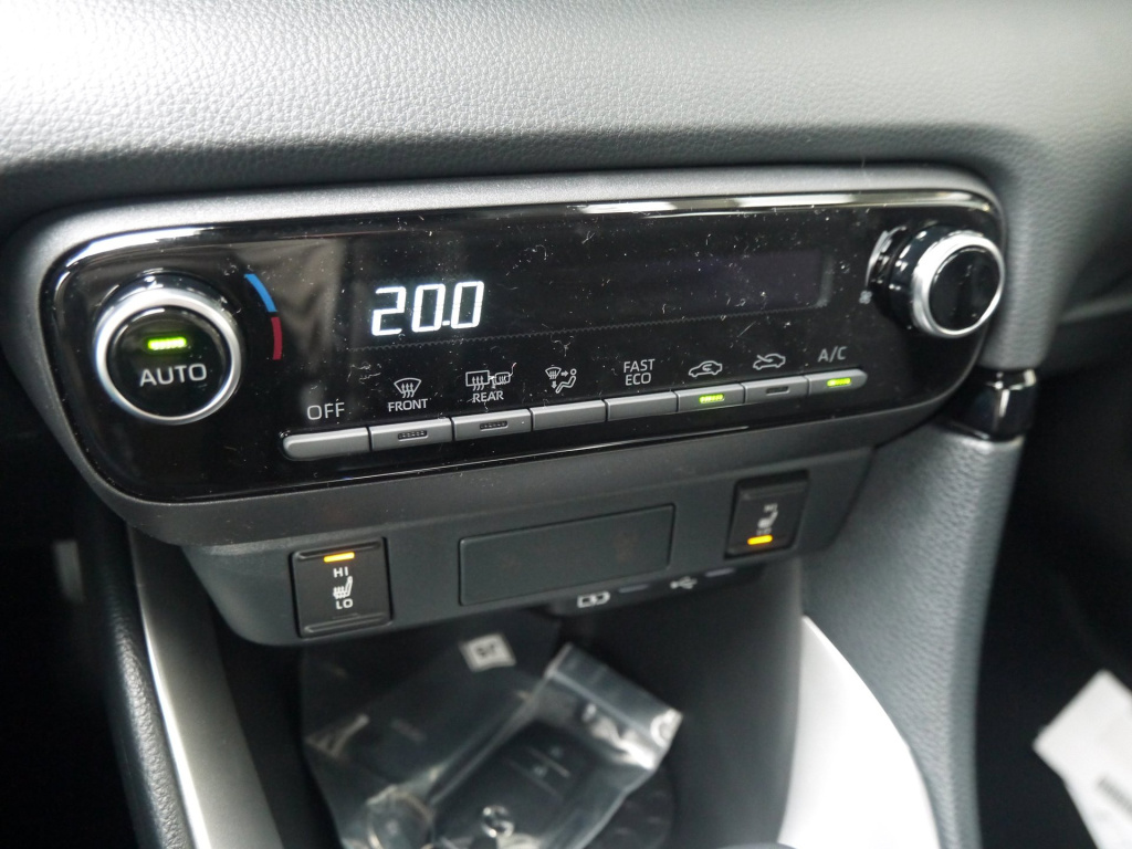 Mazda 2 Hybrid