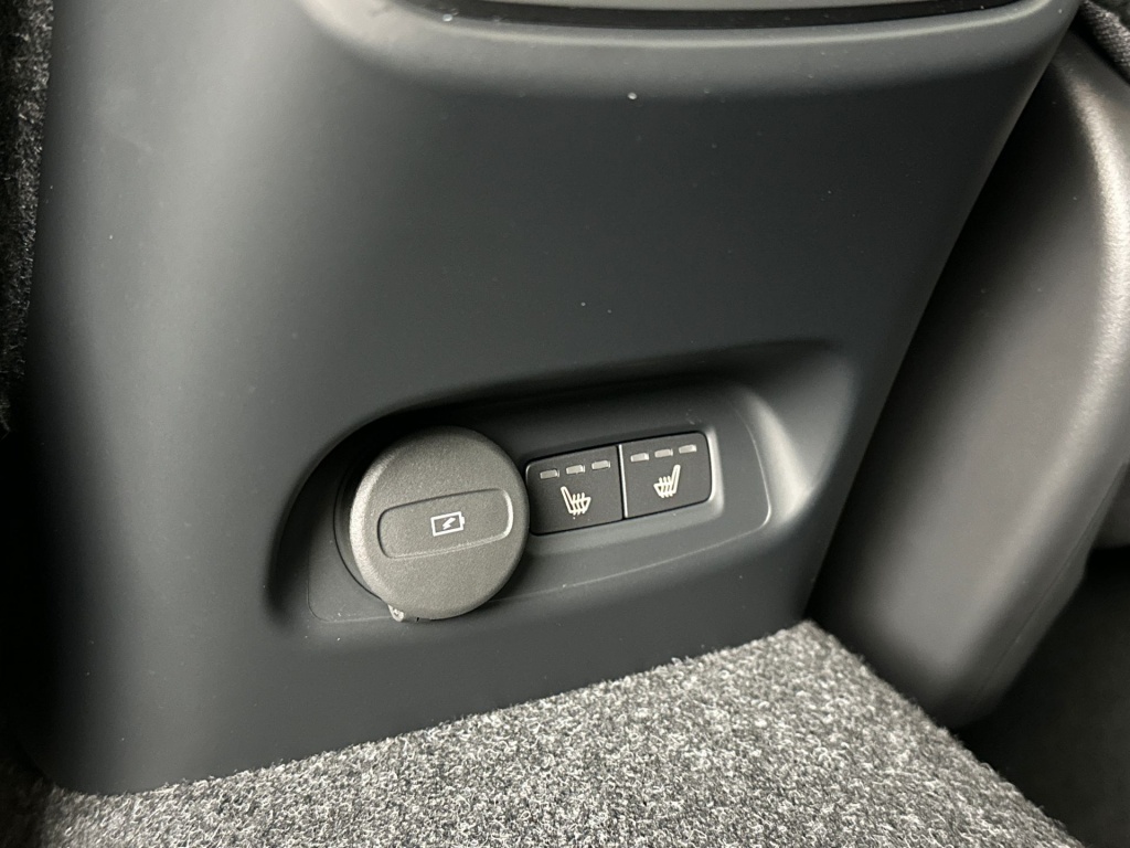 Volvo Ex40