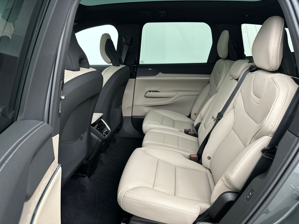 Volvo Ex90