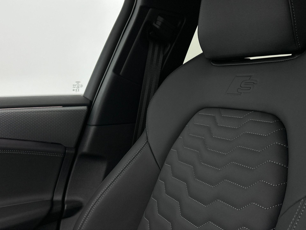 Audi A6 Avant E-tron