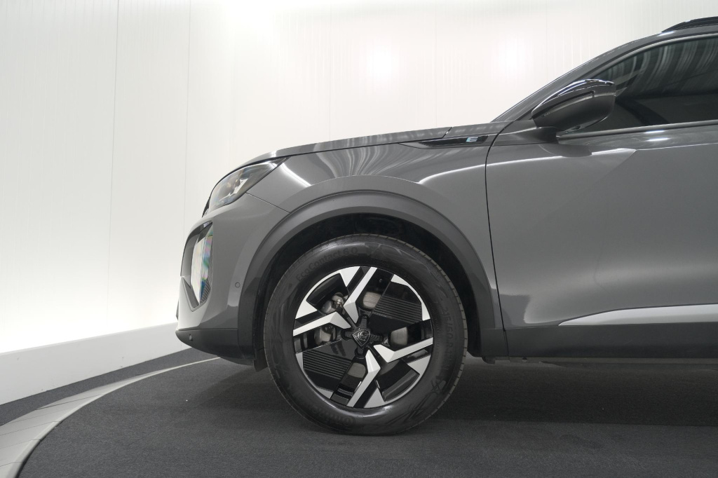Peugeot E-2008