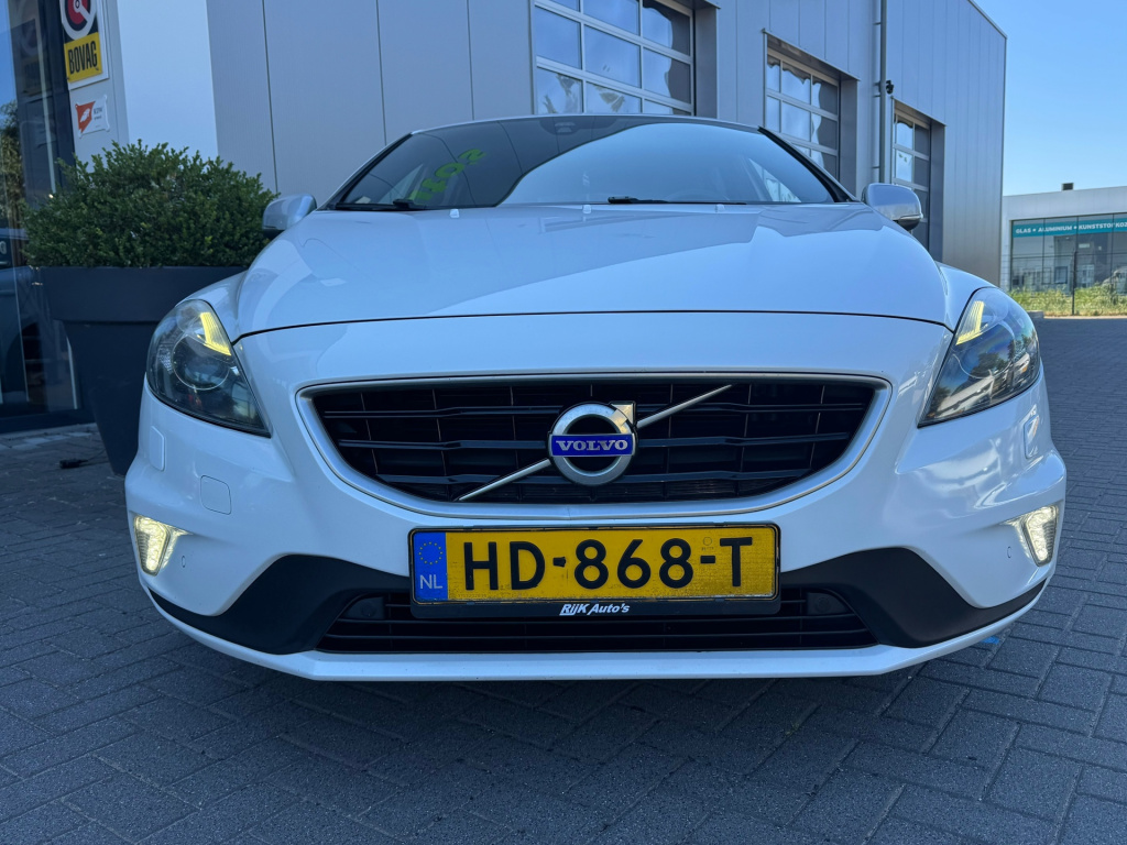 Volvo V40