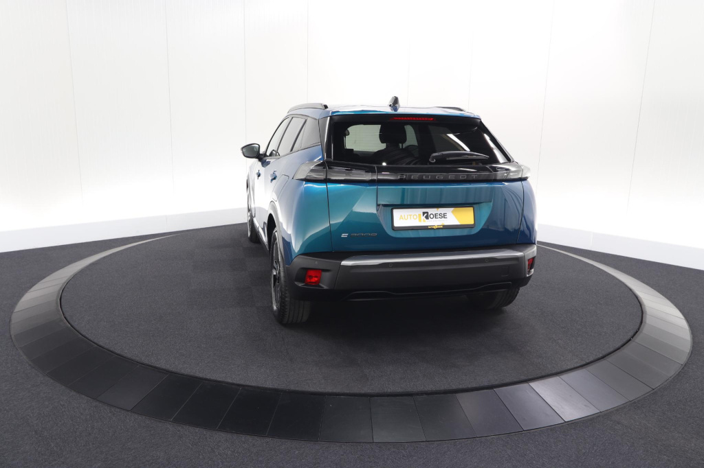 Peugeot E-2008