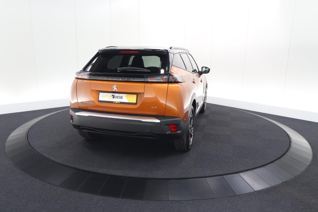 Peugeot E-2008